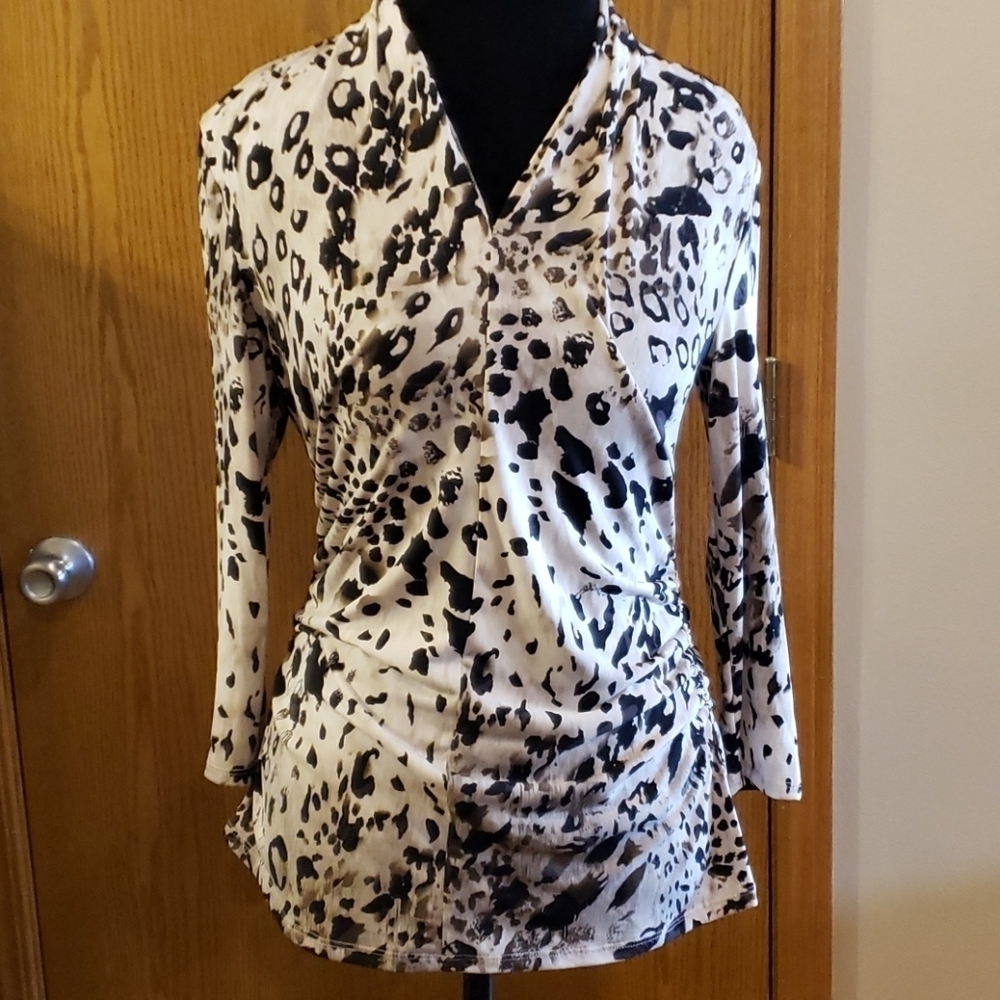 Vince Camuto animal spot black white stretch top